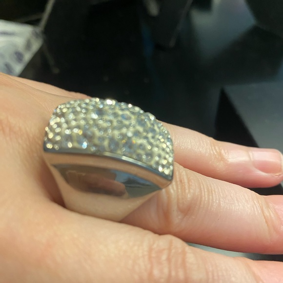 Beautiful statement ring - Picture 2 of 4